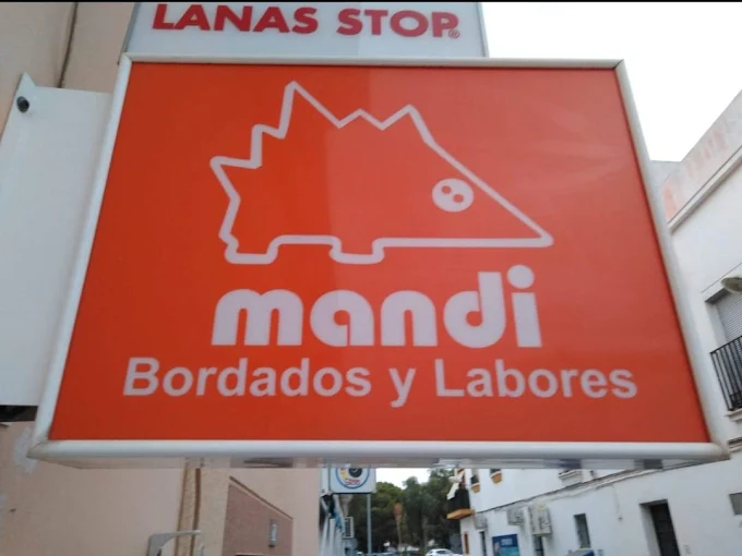 Tienda Mandi Bordados y Labores — Jerez de la Frontera